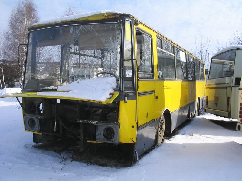 1105